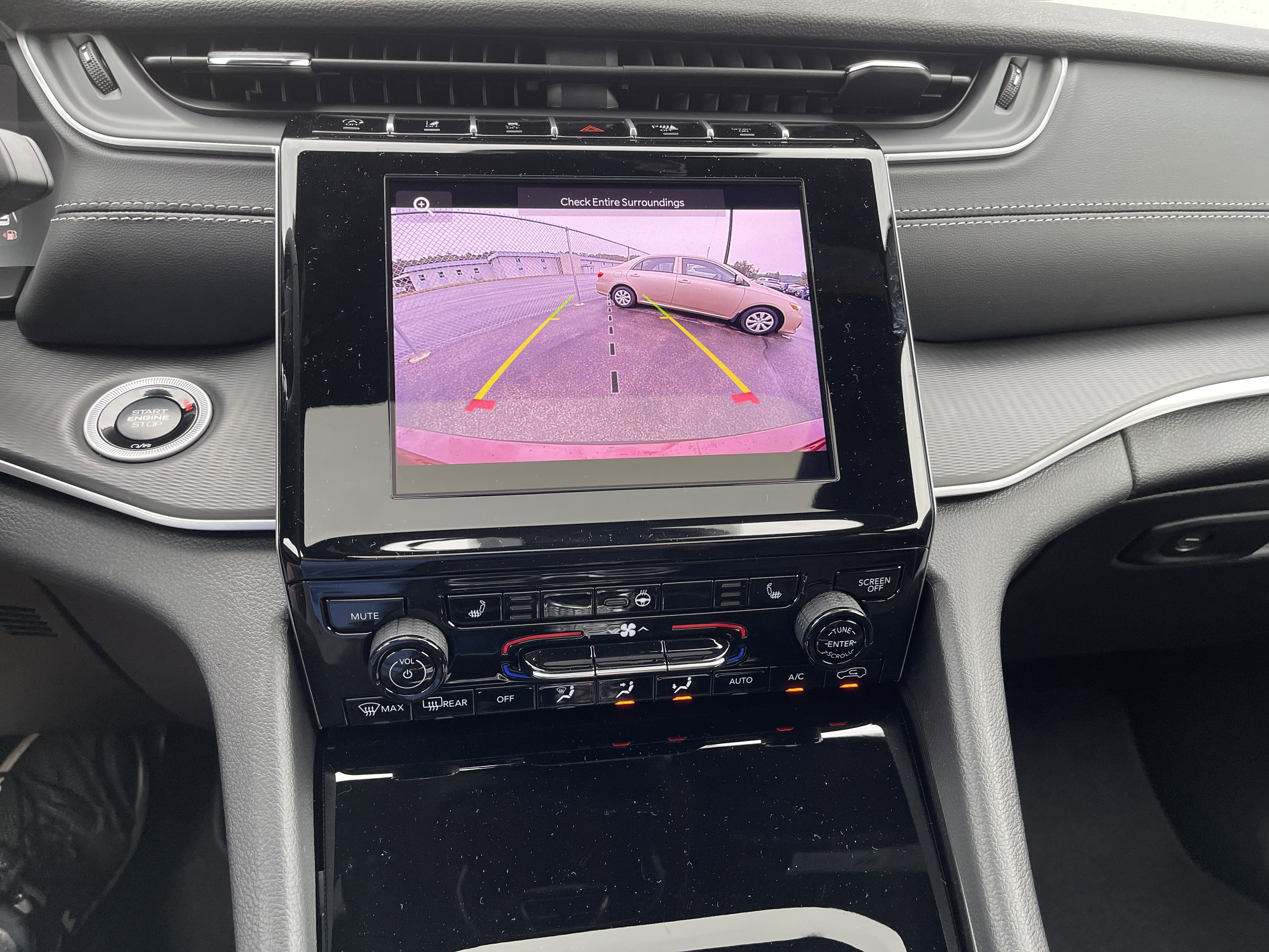 New 2025 Jeep Grand Cherokee L Altitude image 25