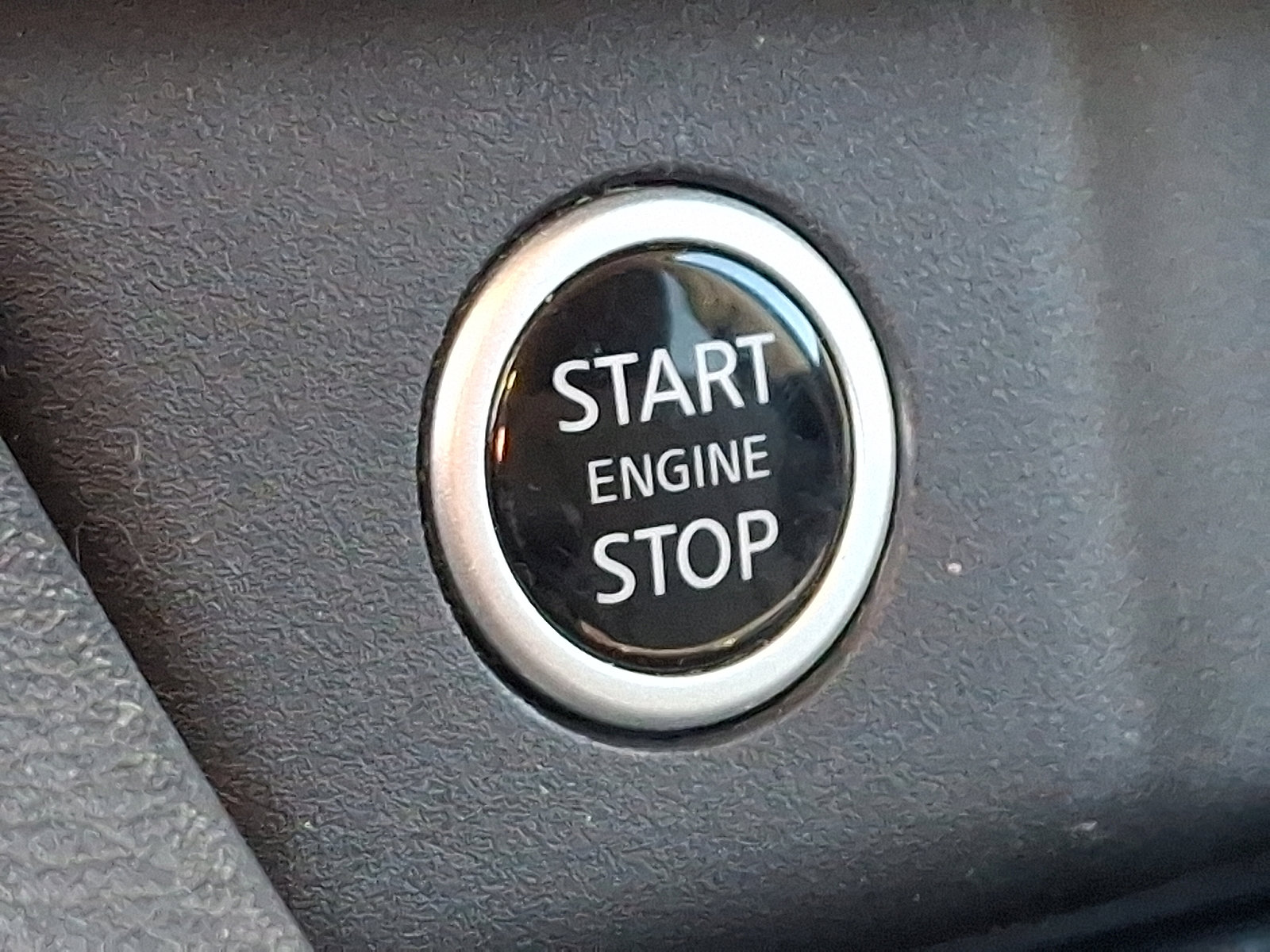 Used 2022 Nissan Rogue SV AWD/4WD image 24