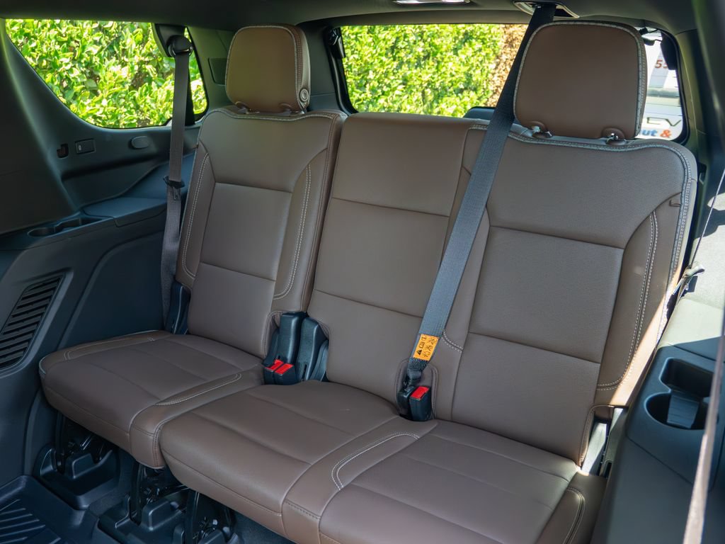 Used 2023 Chevrolet Tahoe High Country AWD/4WD image 22