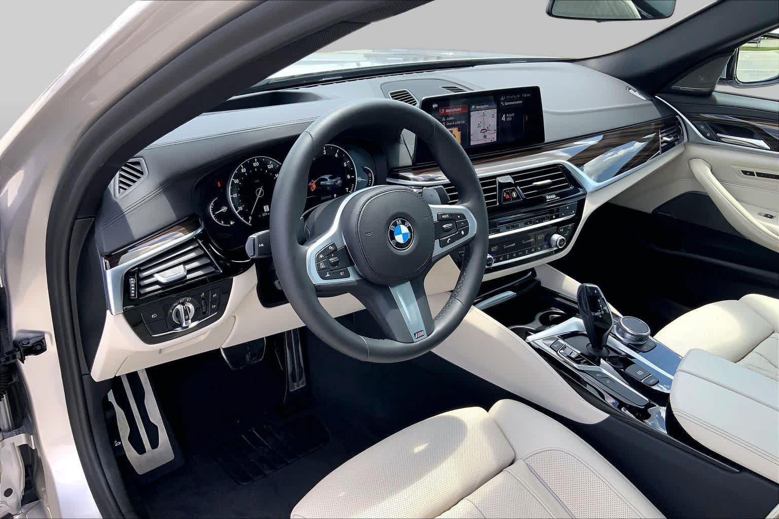 Used 2019 BMW 540i w/ M Sport Package RWD image 17