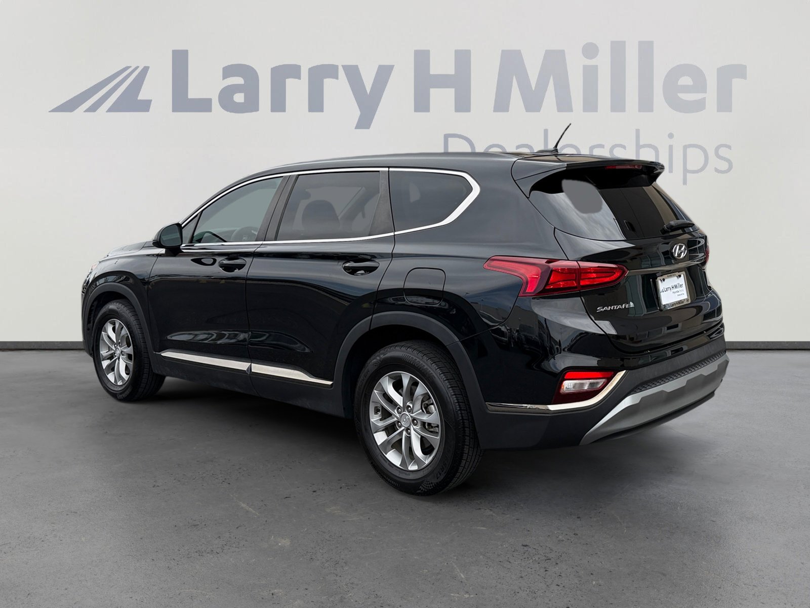 Used 2019 Hyundai Santa Fe SE FWD image 3