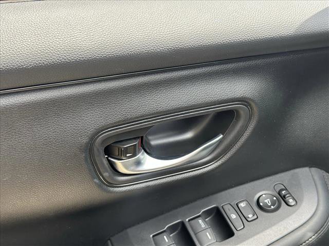 Used 2025 Honda HR-V LX image 13