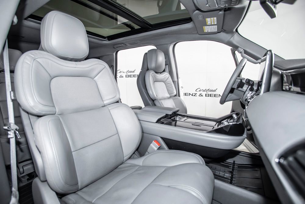 Used 2021 Lincoln Navigator Reserve AWD/4WD image 22