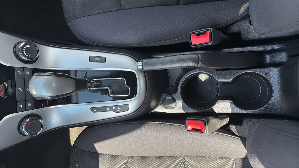 Used 2014 Chevrolet Cruze LT FWD image 14