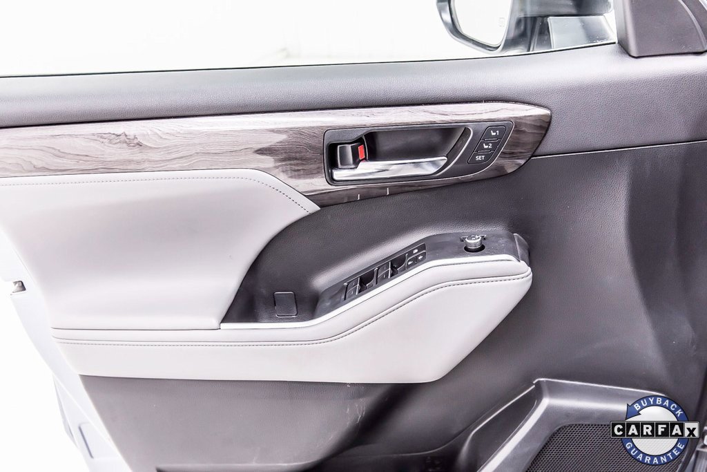 Used 2023 Toyota Highlander Platinum image 24