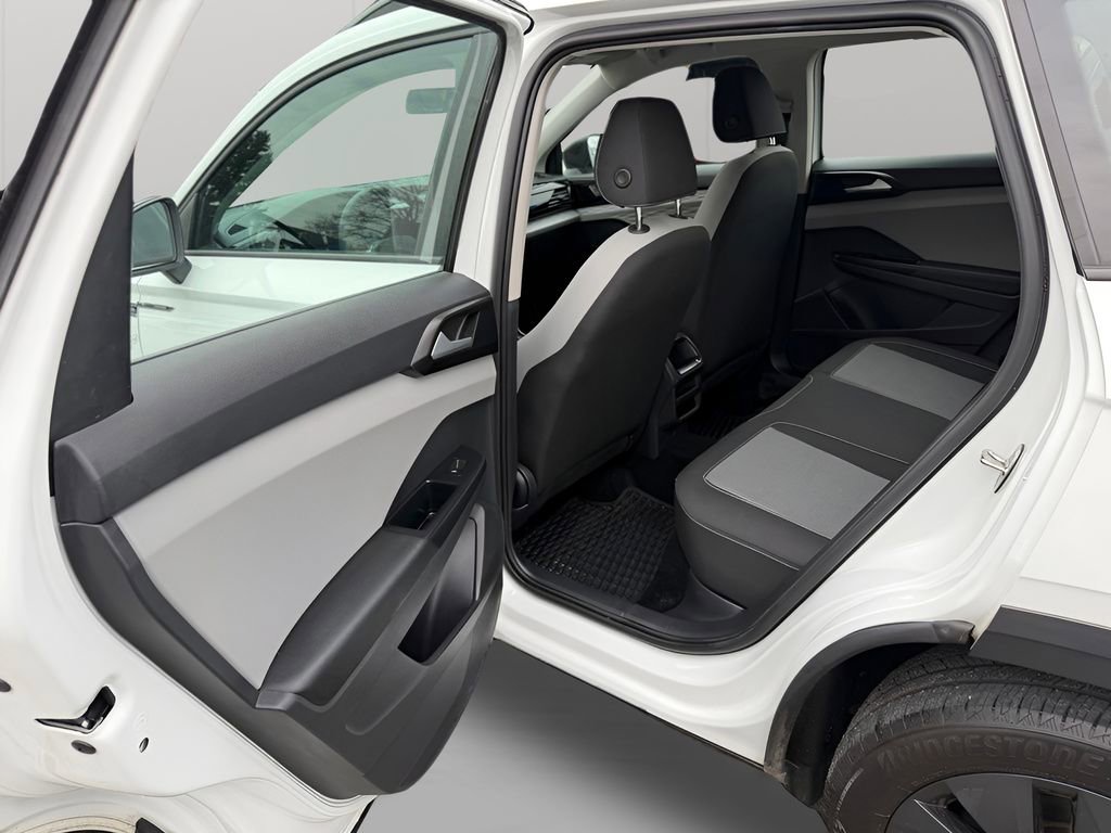 Used 2022 Volkswagen Taos S image 30