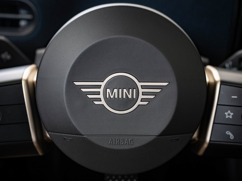 Certified 2025 MINI Cooper 2-Door Hardtop image 25