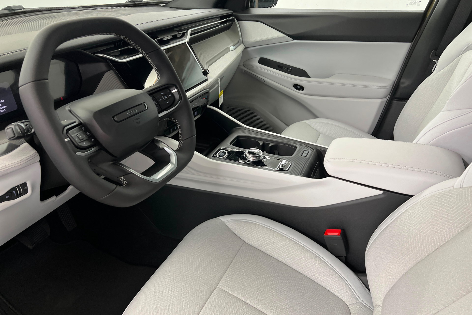 New 2026 Jeep Cherokee Laredo AWD/4WD image 15