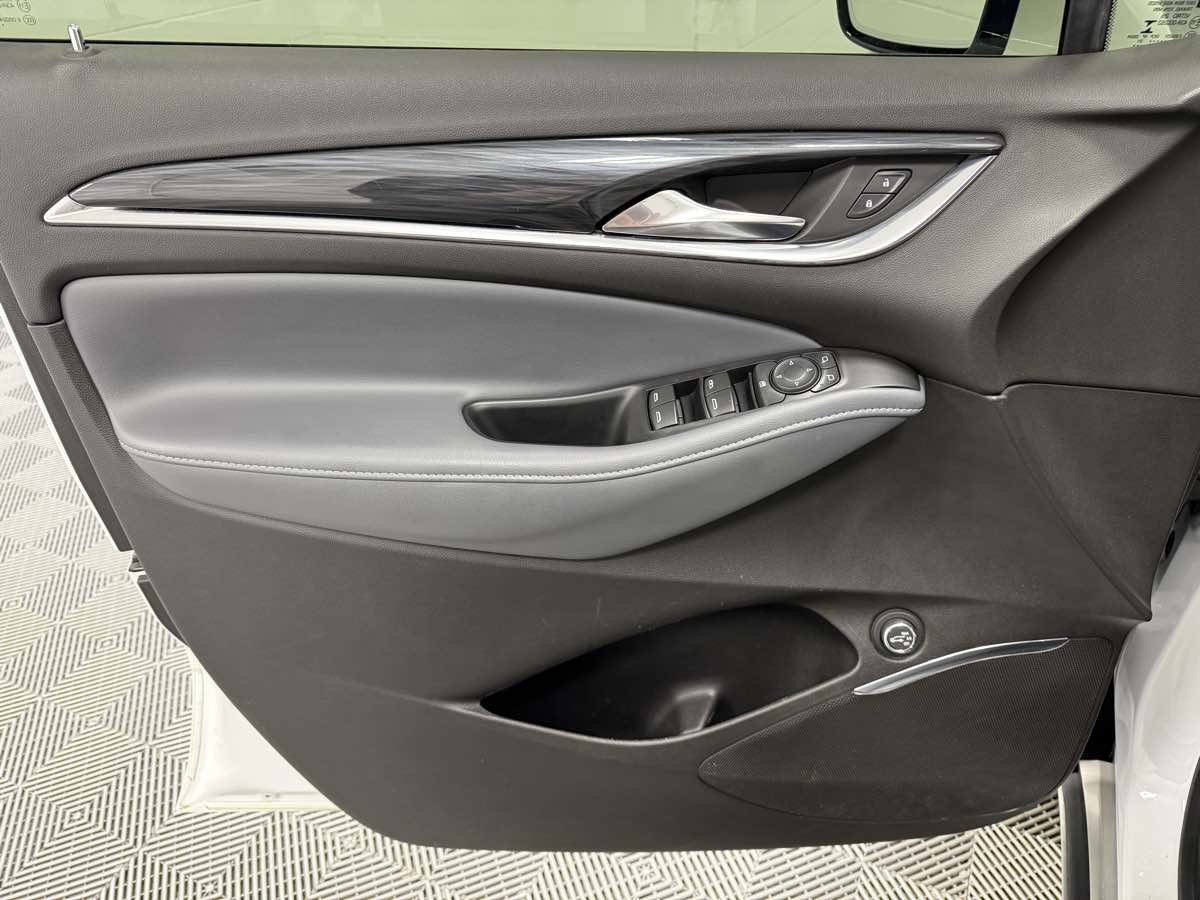 Used 2021 Buick Enclave Essence w/ Trailering Package, 5000 lbs. image 9