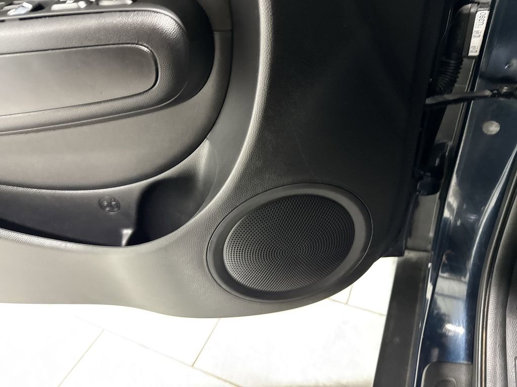 Used 2019 Kia Soul + FWD image 25