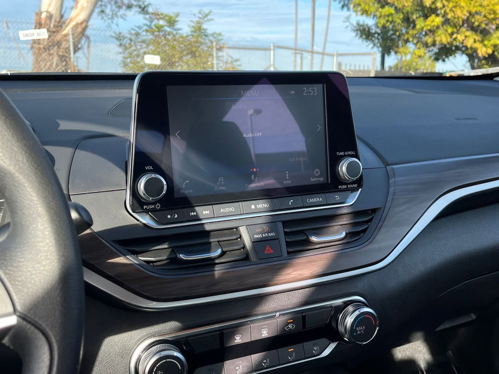 Used 2025 Nissan Altima 2.5 SV image 18