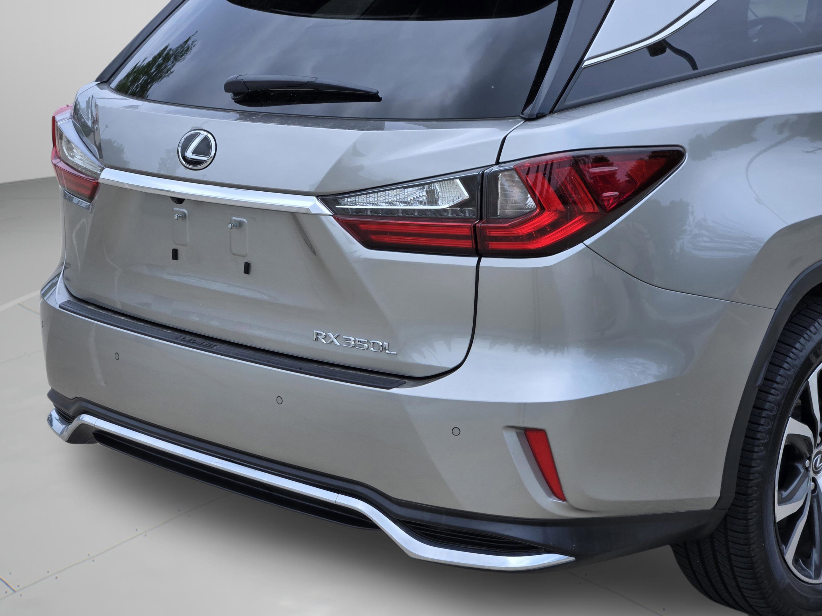 Used 2019 Lexus RX 350L FWD image 37