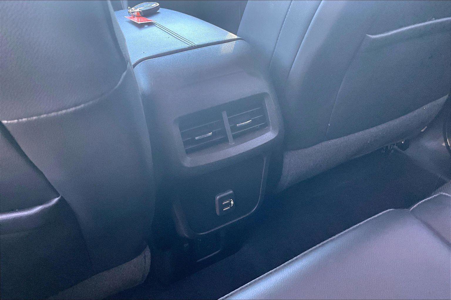 Used 2021 Chevrolet Equinox Premier AWD/4WD image 32