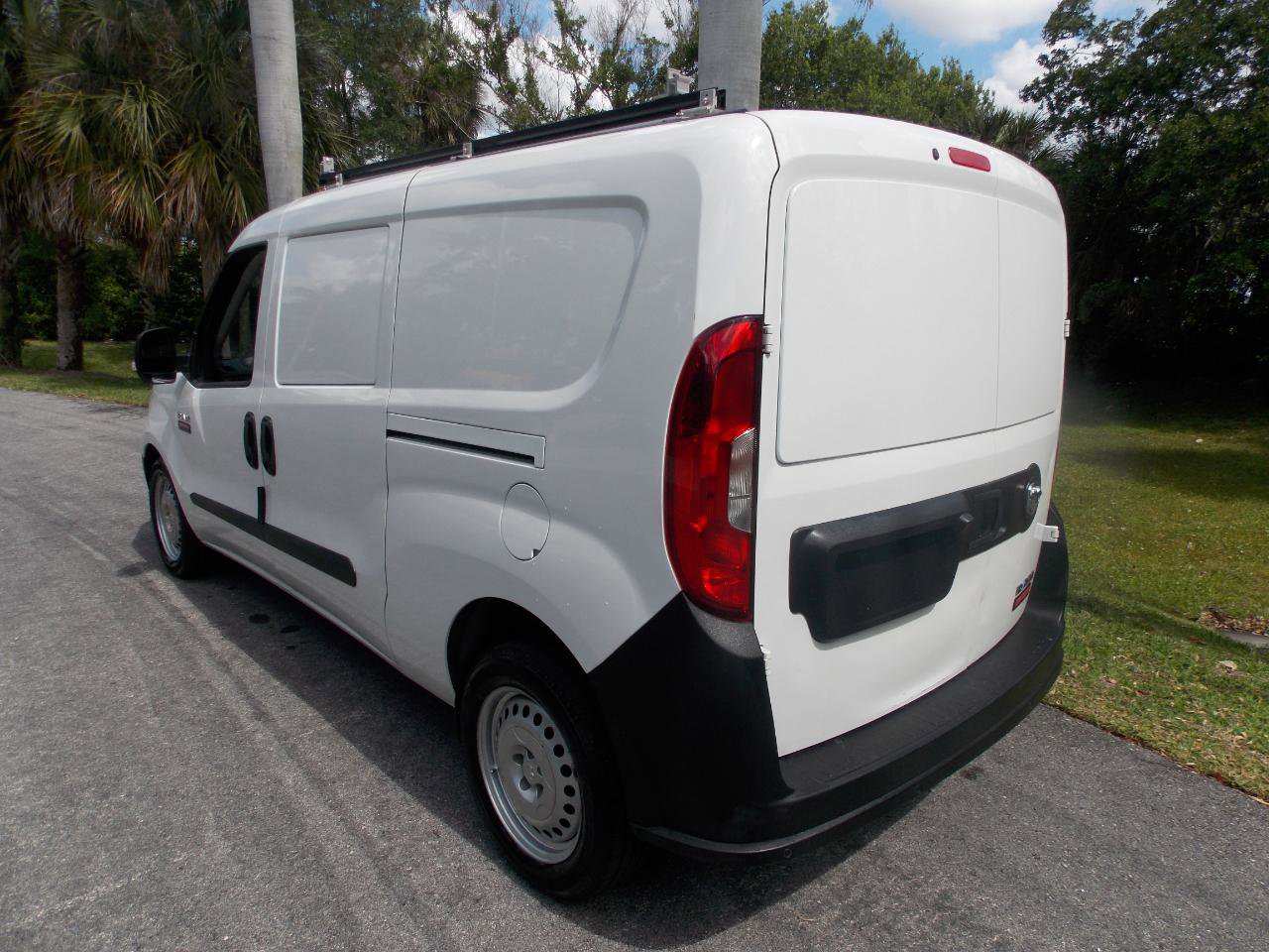 Used 2019 RAM ProMaster City Tradesman FWD image 3