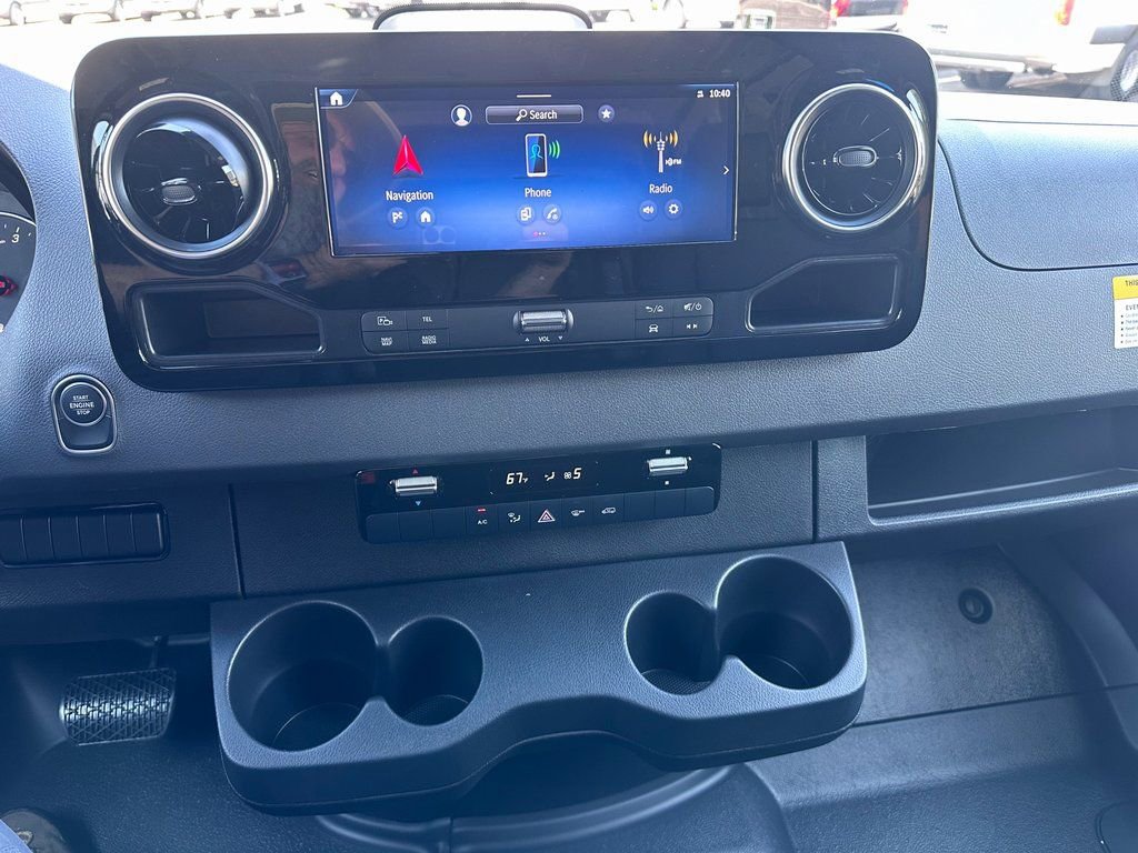 New 2025 Mercedes-Benz Sprinter 4500 image 4