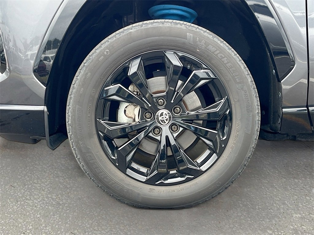 Used 2022 Toyota RAV4 SE image 27
