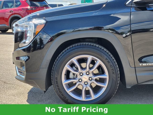 Used 2022 GMC Terrain SLT w/ Tech Package FWD image 7