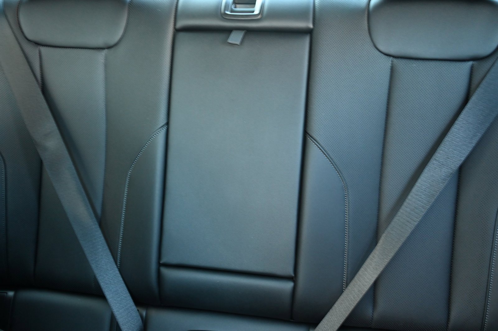 Certified 2023 BMW 230i Coupe w/ Premium Package image 12