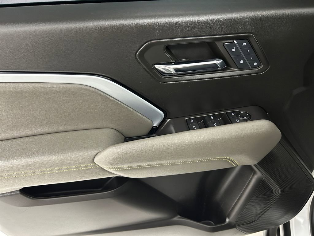 Used 2024 Chevrolet Colorado ZR2 w/ ZR2 Convenience Package III image 12