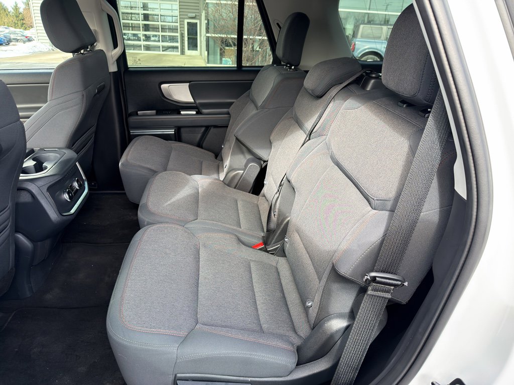 Used 2025 Ford Expedition Active AWD/4WD image 14