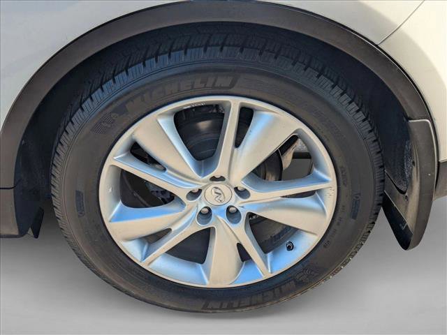 Used 2016 INFINITI QX70 AWD w/ Premium Package image 25