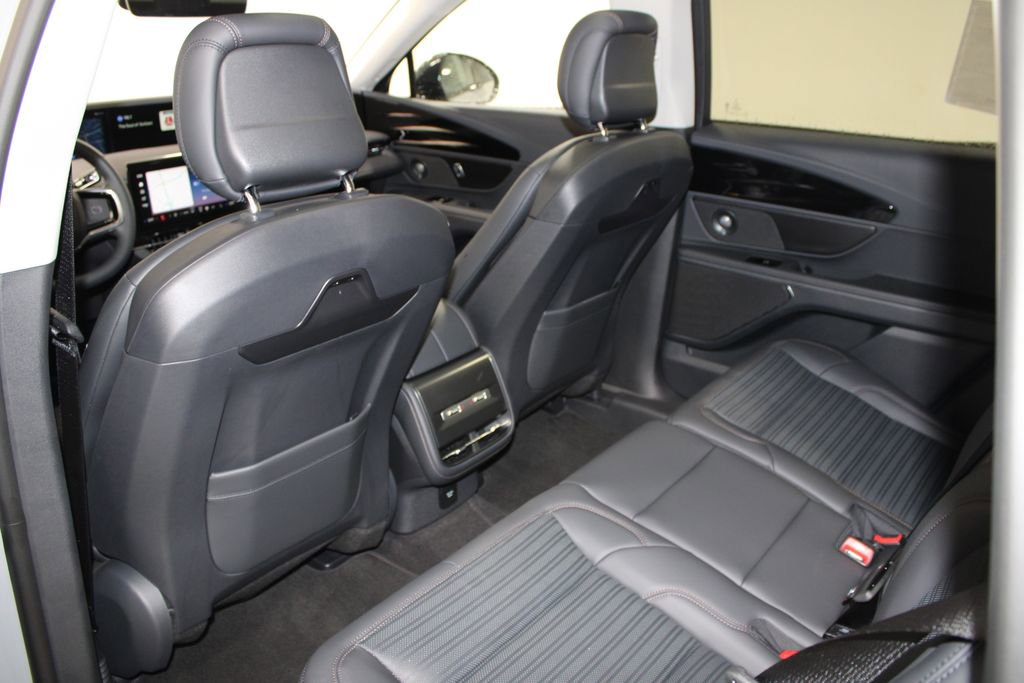 New 2026 Lincoln Nautilus Reserve w/ Jet Appearance Package image 26