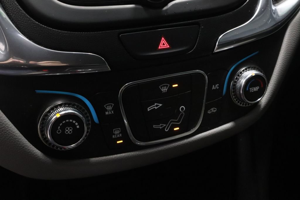 Used 2020 Chevrolet Equinox LS image 31