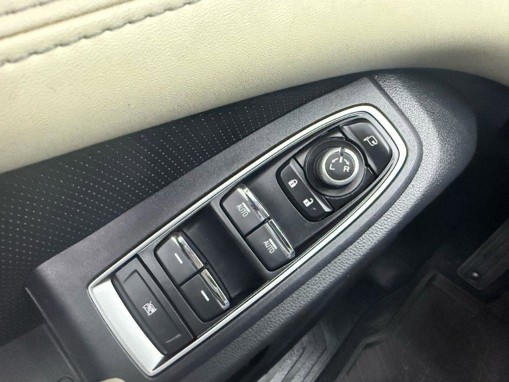 Used 2023 Subaru Ascent Limited w/ Technology Package AWD/4WD image 12