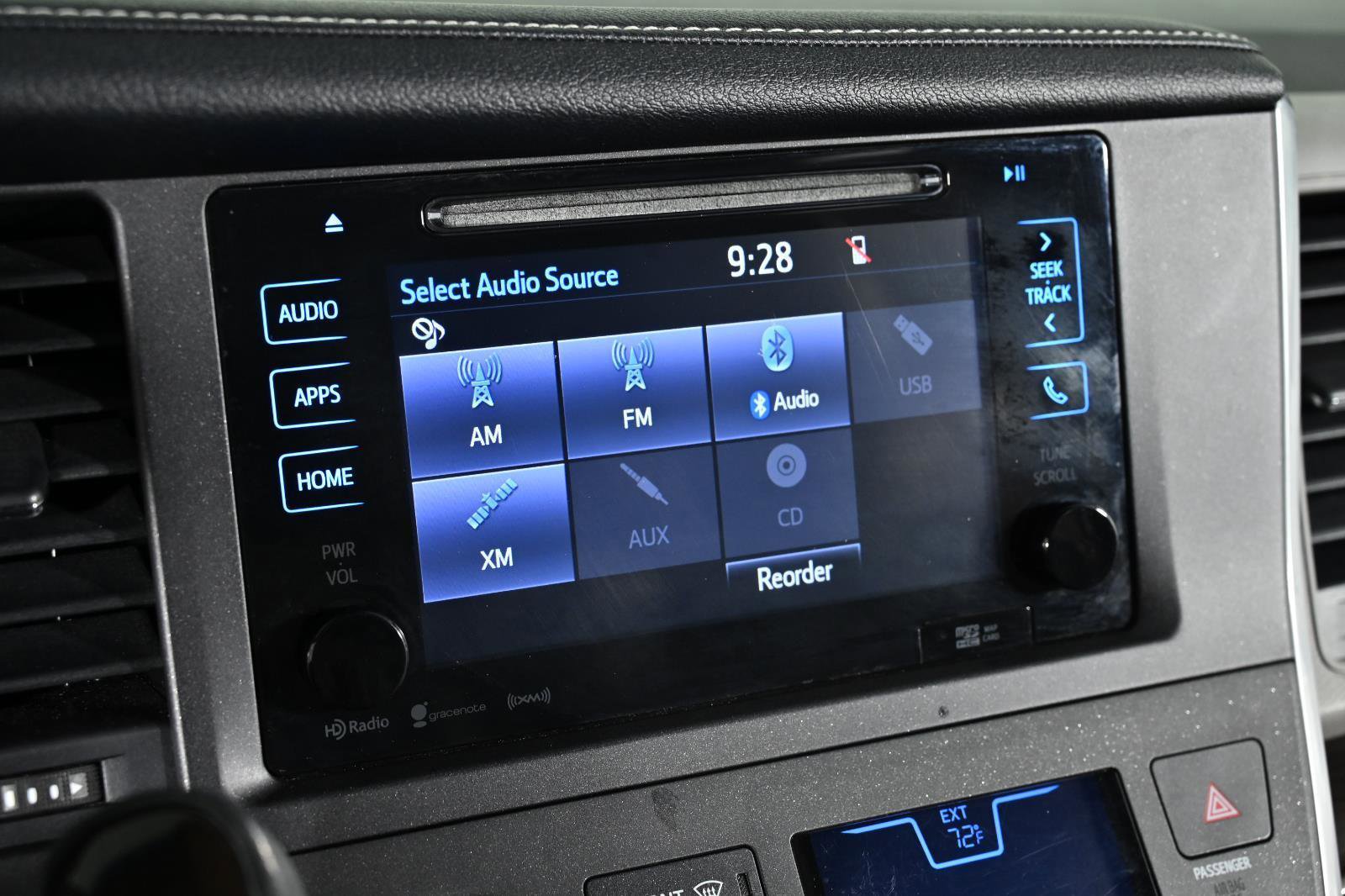 Used 2017 Toyota Sienna XLE image 13