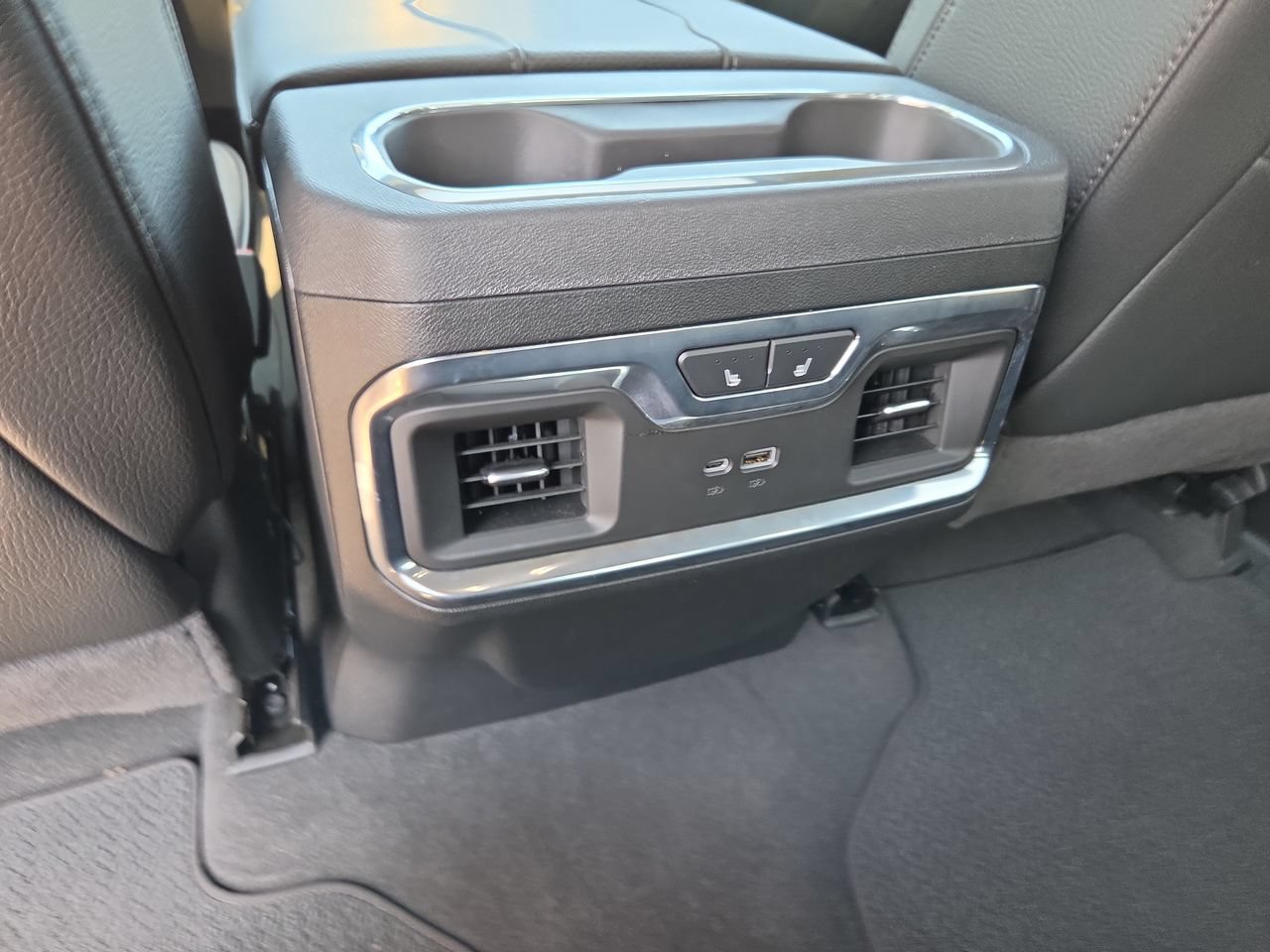 Used 2026 GMC Sierra 1500 Denali AWD/4WD image 22