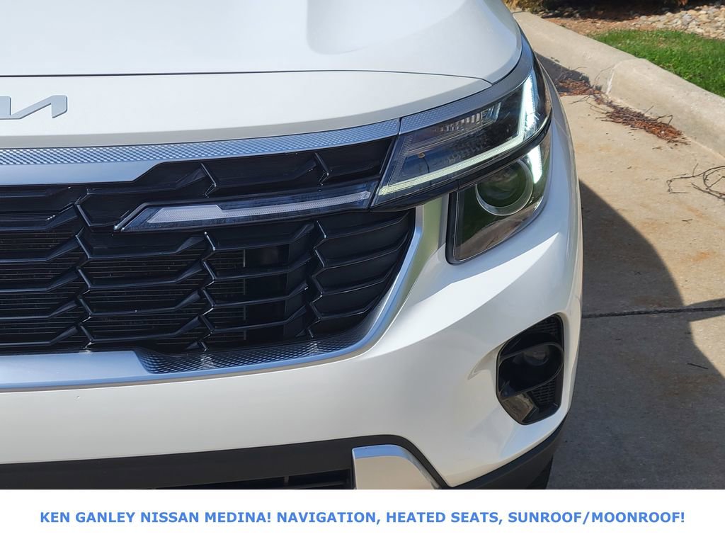 Used 2024 Kia Seltos EX image 10