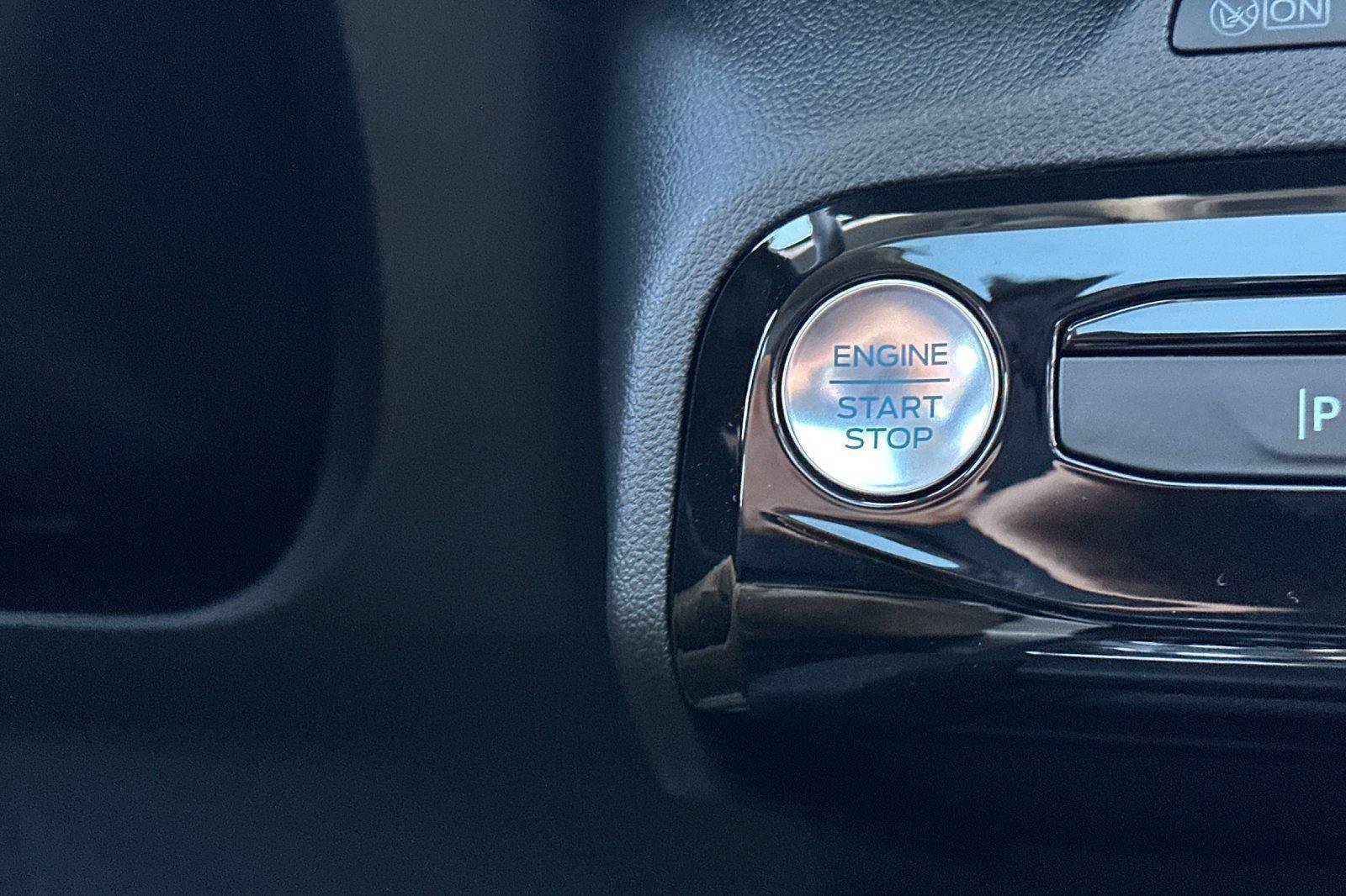 New 2025 Ford Escape SE w/ PHEV Premium Package image 20