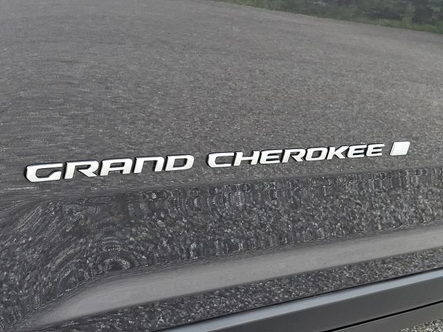 Used 2025 Jeep Grand Cherokee L Limited AWD/4WD image 31