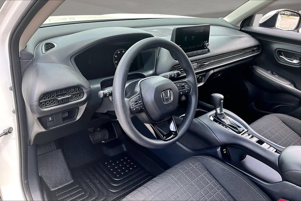 Certified 2025 Honda HR-V LX image 16