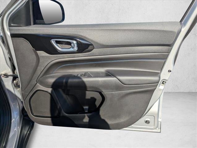 New 2026 Jeep Compass Latitude image 25