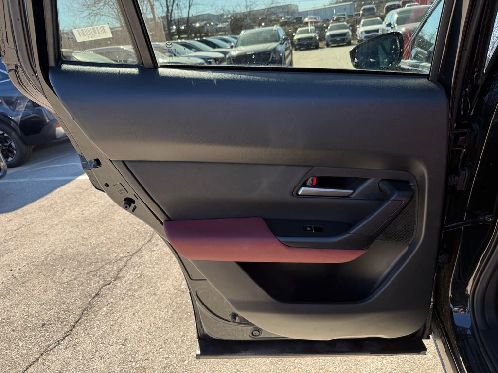 Used 2025 MAZDA CX-50 AWD 2.5 Hybrid w/ Premium Pkg image 9