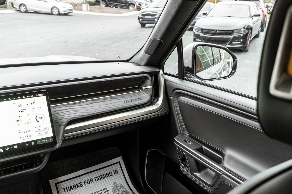 Used 2023 Rivian R1T Adventure image 15