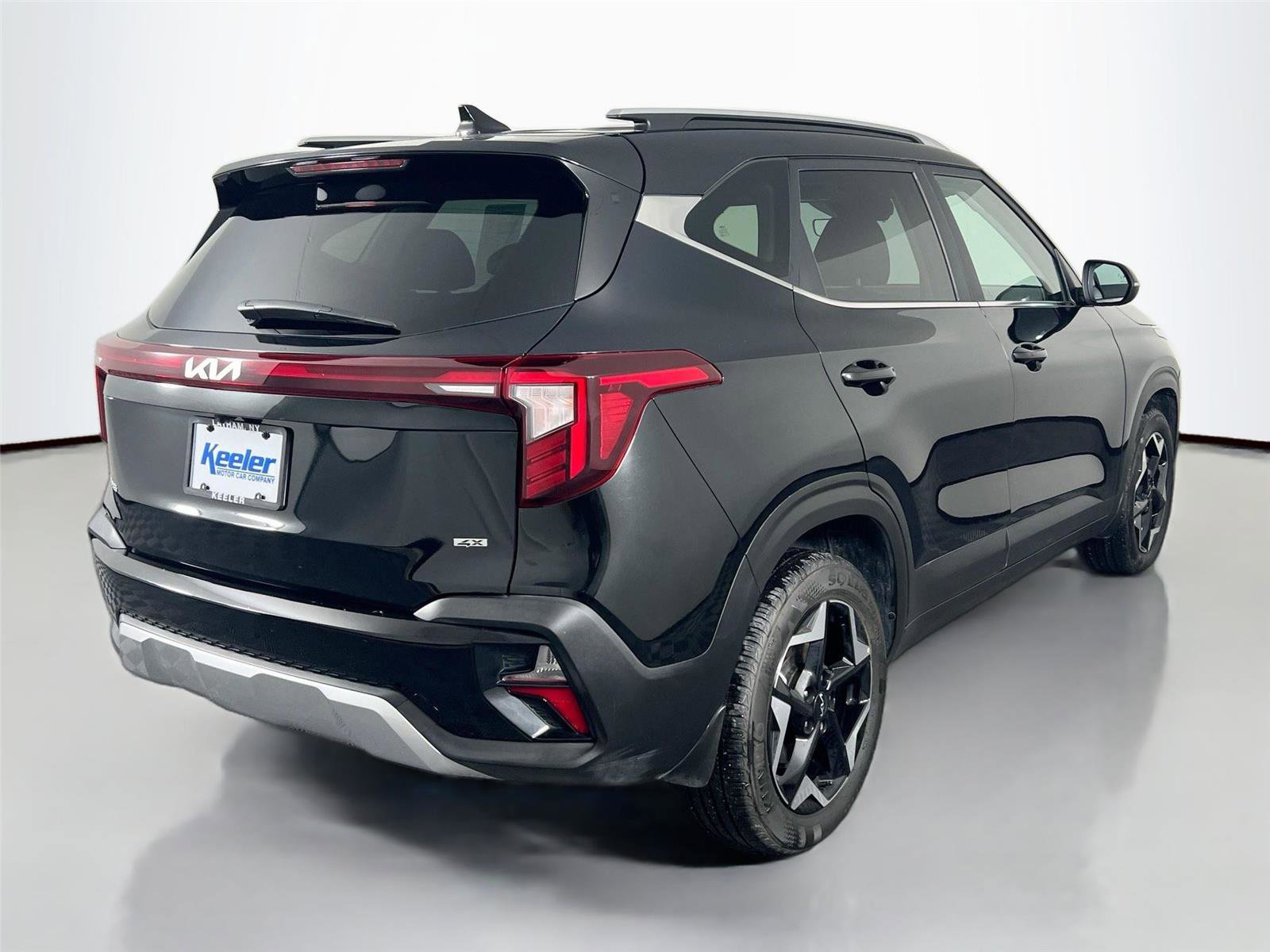 Used 2024 Kia Seltos EX image 6