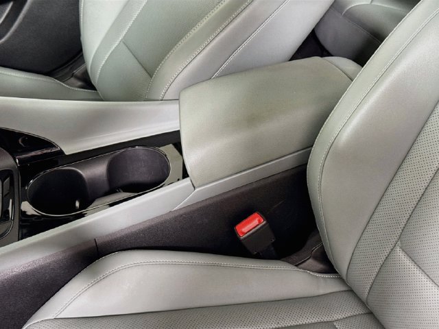 Certified 2025 Hyundai Elantra Limited FWD image 36