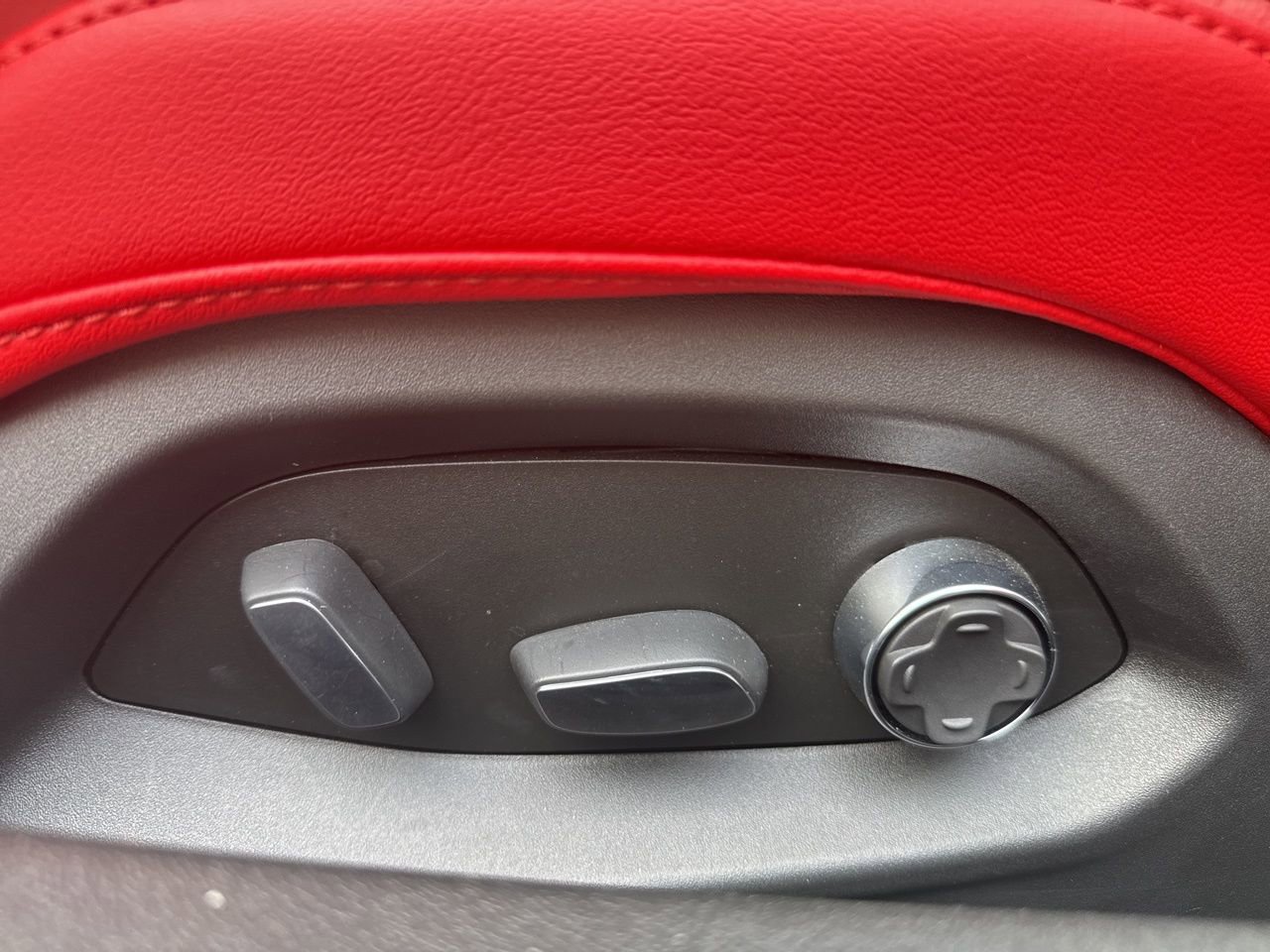 Used 2024 Chevrolet Corvette Stingray Preferred Cpe w/ Z51 Performance Package RWD image 14