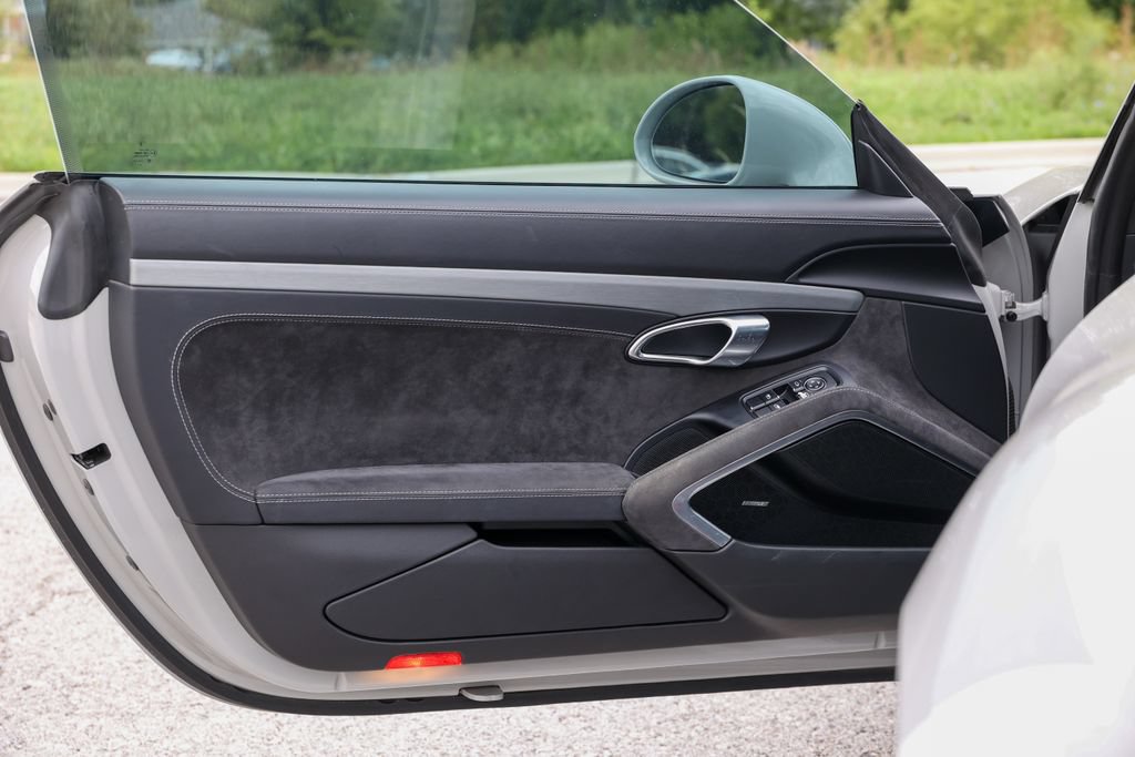 Certified 2018 Porsche 911 GT3 RWD image 31