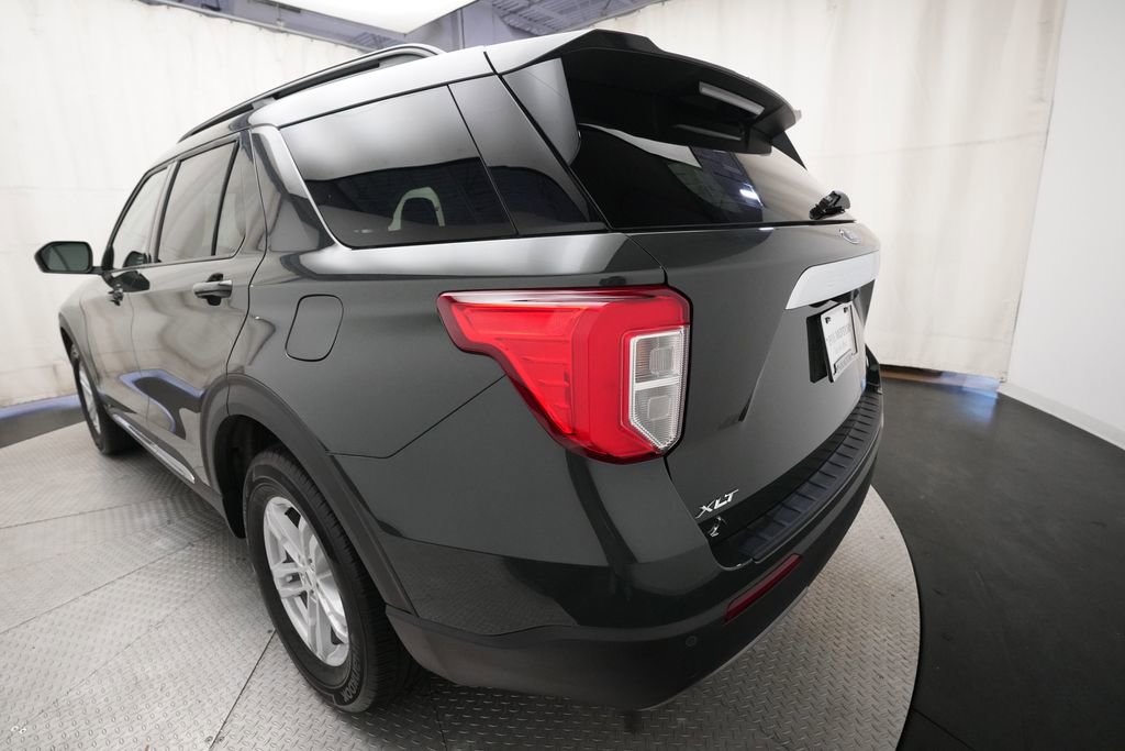 Used 2023 Ford Explorer XLT w/ Equipment Group 202A AWD/4WD image 33