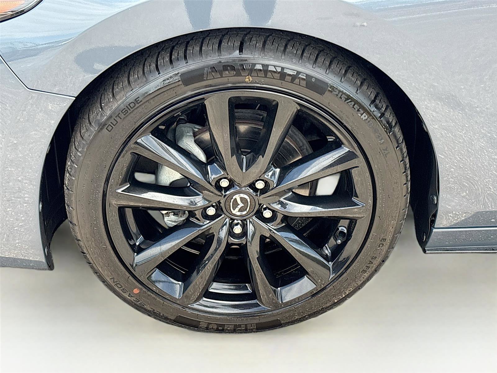 Used 2019 MAZDA MAZDA3 Hatchback w/ Premium Package FWD image 28