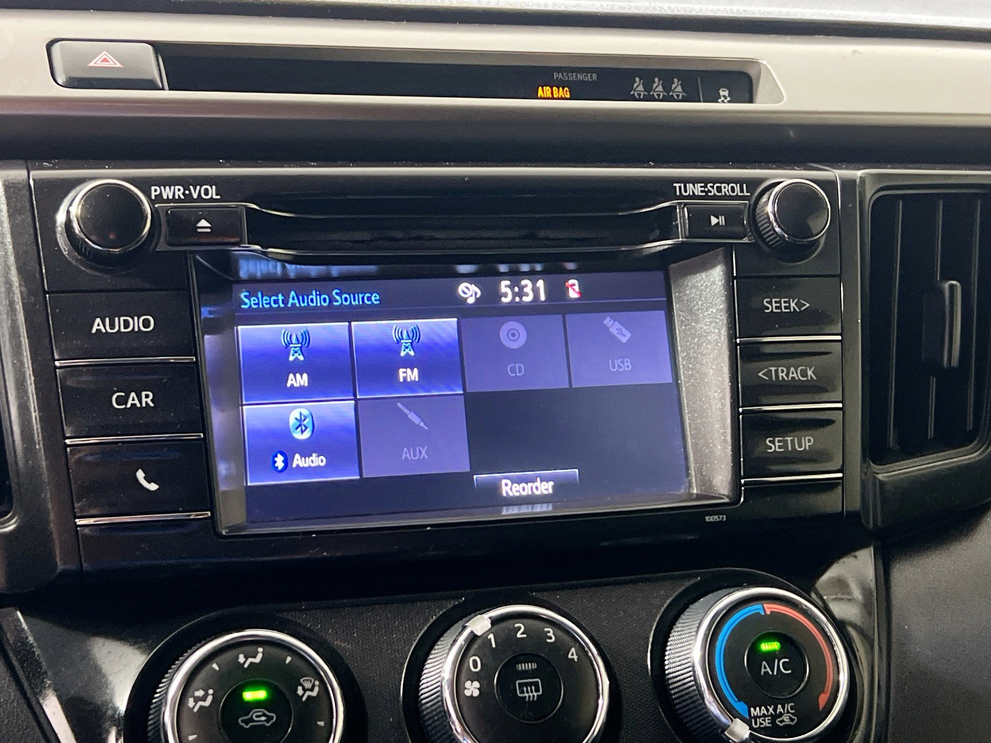 Used 2018 Toyota RAV4 LE image 25