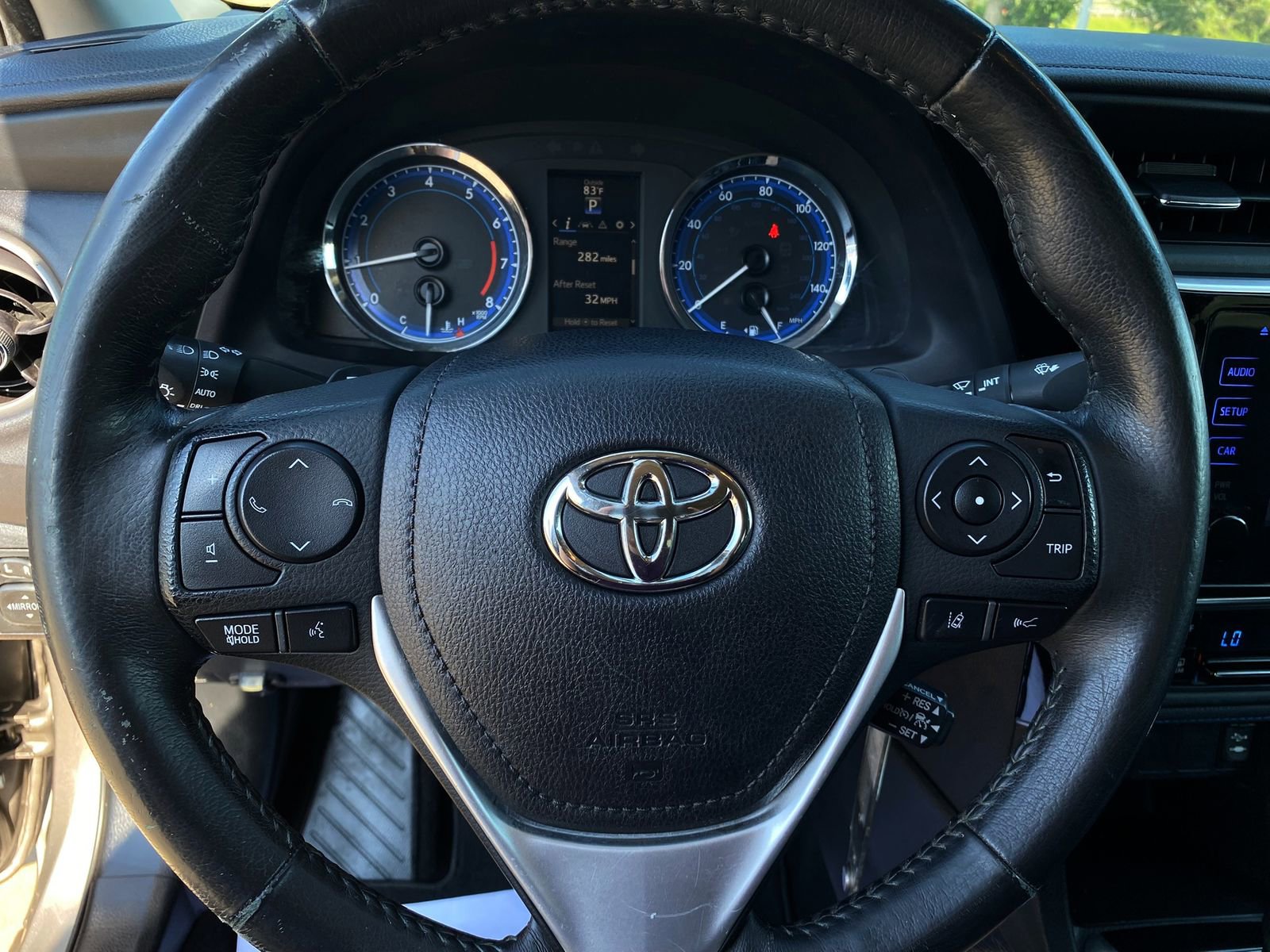 Used 2017 Toyota Corolla SE w/ Carpet Mat Package (TMS) FWD image 22