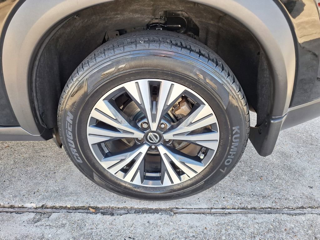 Used 2021 Nissan Rogue SV image 22