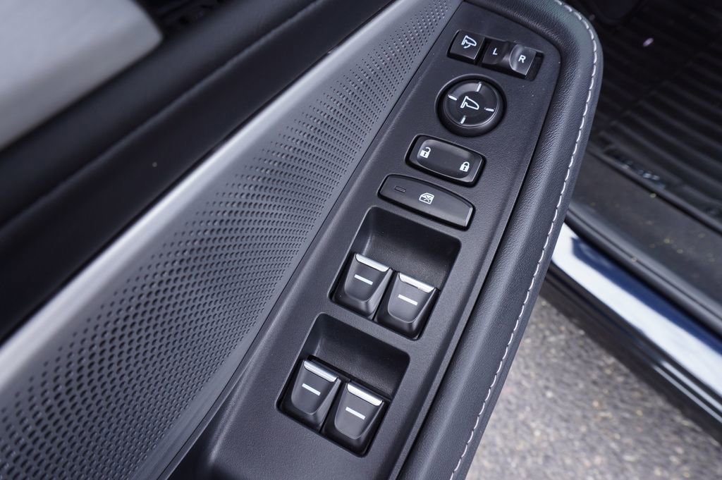 Used 2025 Acura MDX w/ Technology Package image 16