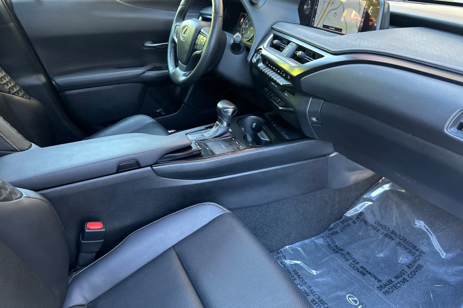 Used 2019 Lexus UX 200 w/ Premium Package image 17