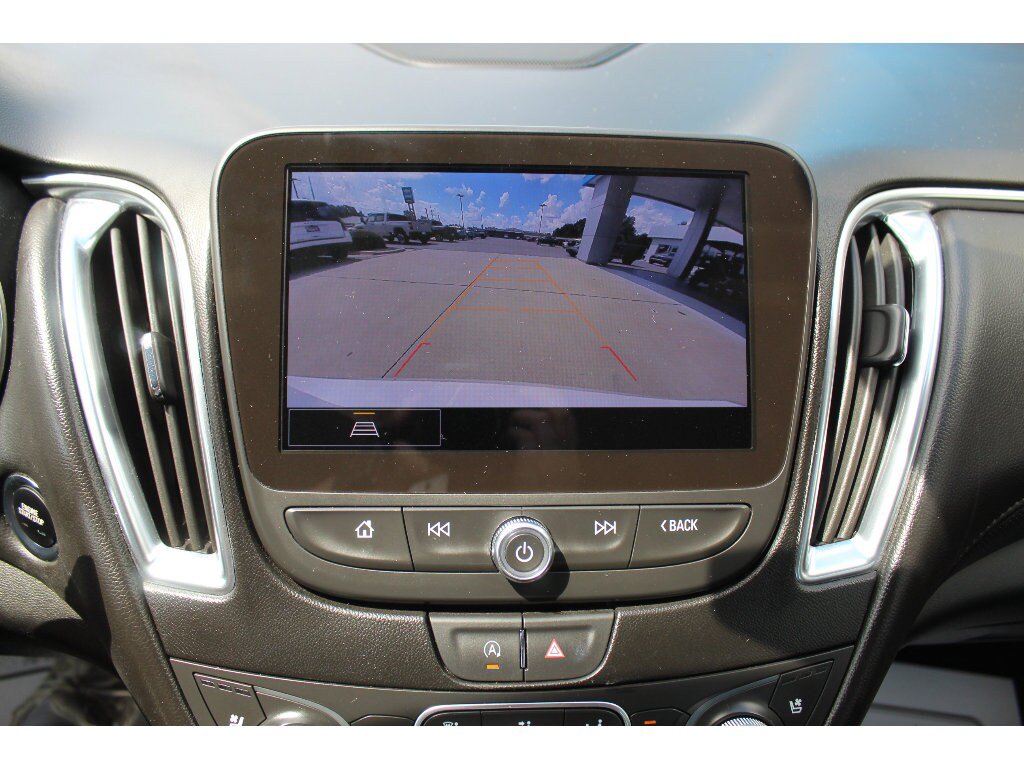 Used 2024 Chevrolet Malibu LT FWD image 11