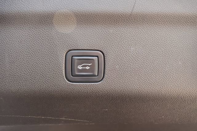 Used 2022 GMC Yukon Denali image 47